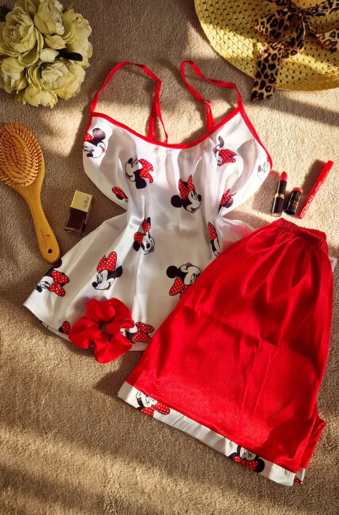 ست سه تیکه تاپ شلوارک ساتن طرح میکی موس کد 1116